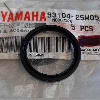 Сальник пальца рулевой сошки Yamaha оригинал